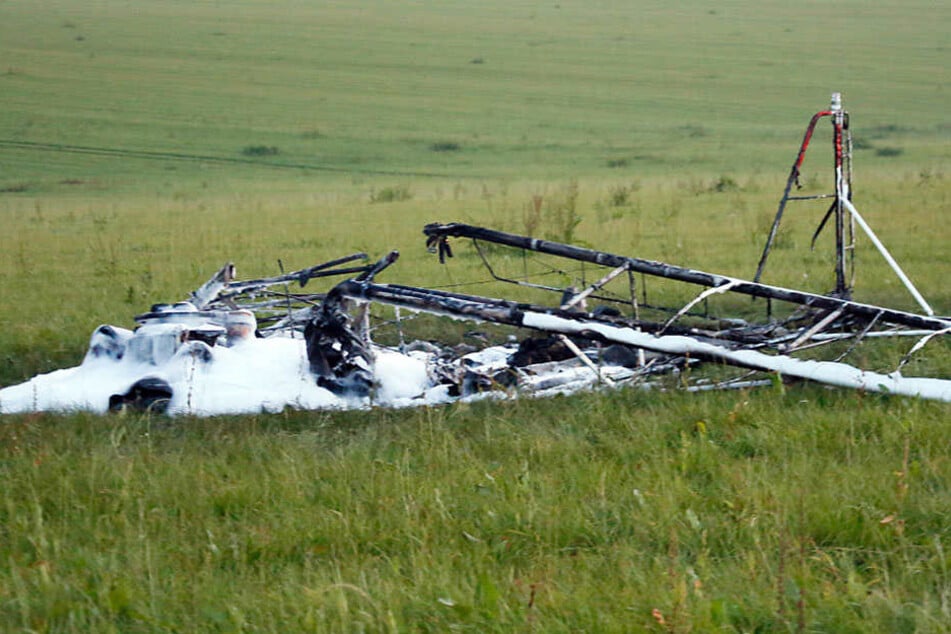 Dieses Flugzeug musste nahe Hartenstein im Landkreis Zwickau zur Notlandung ansetzen.