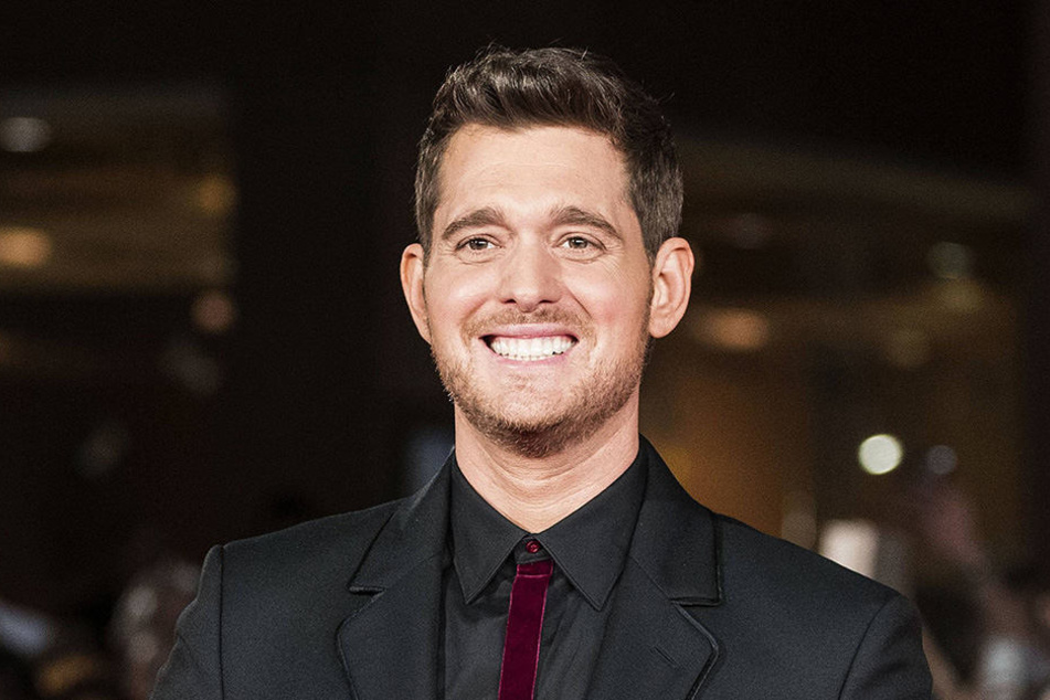 Sänger Michael Bublé ist erleichtert: Söhnchen Noah ist auf dem Weg der Besserung.