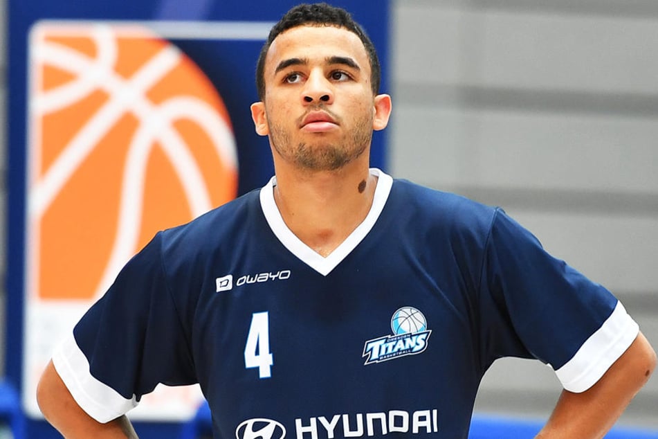 Noah Berge - jung, sympathisch und ein hoffnungsvoller Basketballer. Ein schwerer Verkehrsunfall hat nun alle Träume des 20-Jährigen zunichte gemacht.