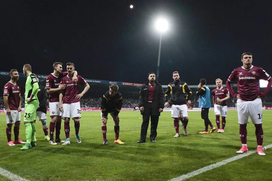 Die Dynamos waren nach der
Last-Minute-Niederlage in Braunschweig natürlich bedient.