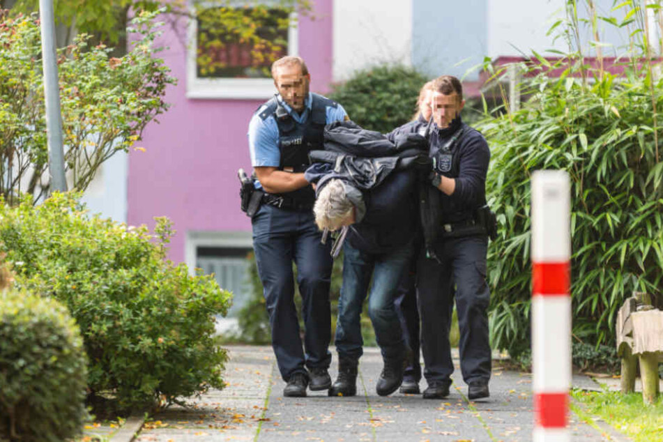 Der alkoholisierte Mann wurde in Gewahrsam genommen.
