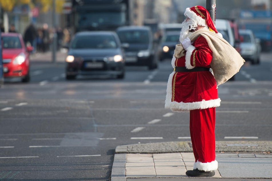 In Sachsen werden die Weihnachtsmänner knapp. Es gibt schon Wartelisten.