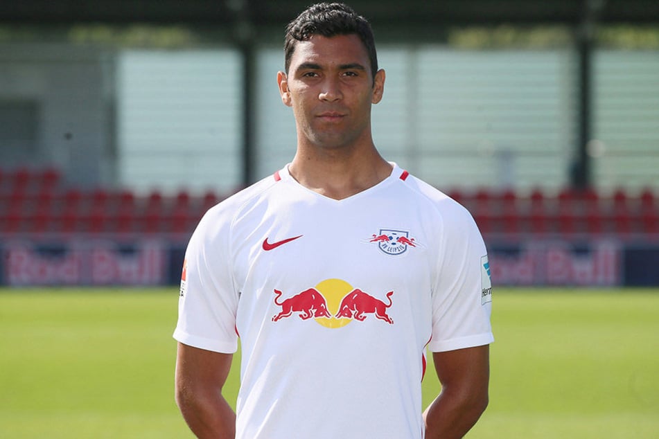 Marvin Compper (31) fällt mehrere Wochen verletzt aus. Die RB-Verantwortlichen suchen fieberhaft nach Ersatz.