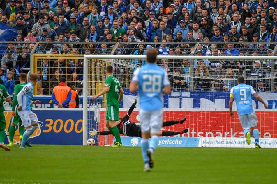 Kindsvater trifft früh zum 1:0 für München..