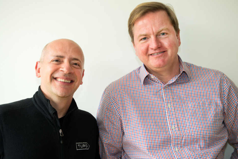 Der Vorstandsvorsitzende der Carsharing-Plattform Turo, Andre Haddad (l.), und Deutschlands Turo-Chef Marcus Riecke. Mit ihrer App können Privatleute Autos vermieten.