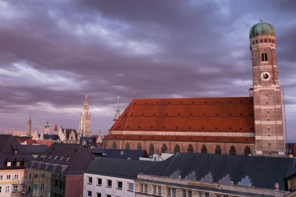 Das Wetter in München könnte am Wochenende durchaus besser sein.