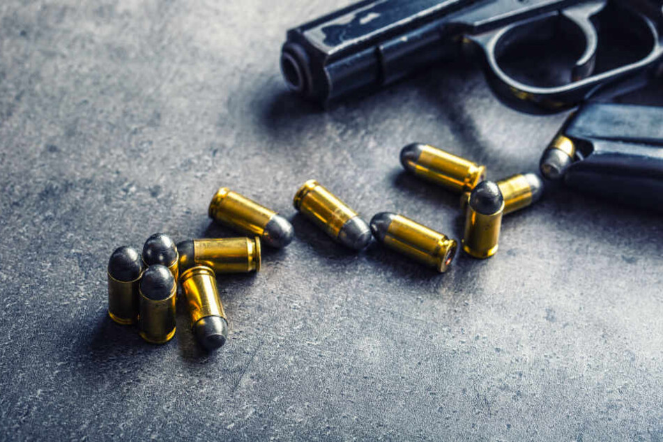 Spielschulden waren der Anlass für die Tat des 48-Jährigen. Die Strafe - neun Jahre Haft (Symbolfoto).