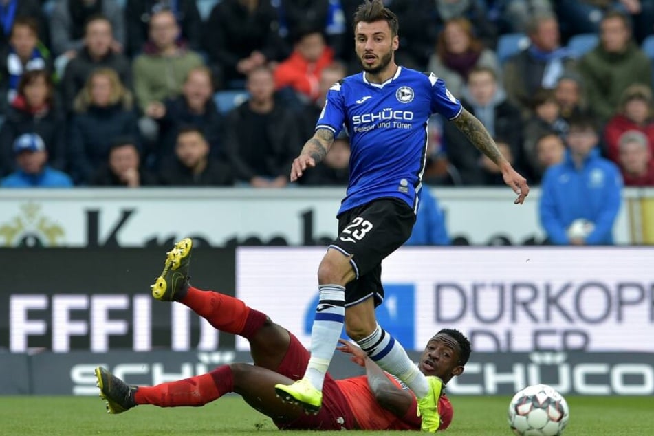 Jonathan Clauss musste im Spiel gegen den SCP verletzungsbedingt ausgewechselt werden.