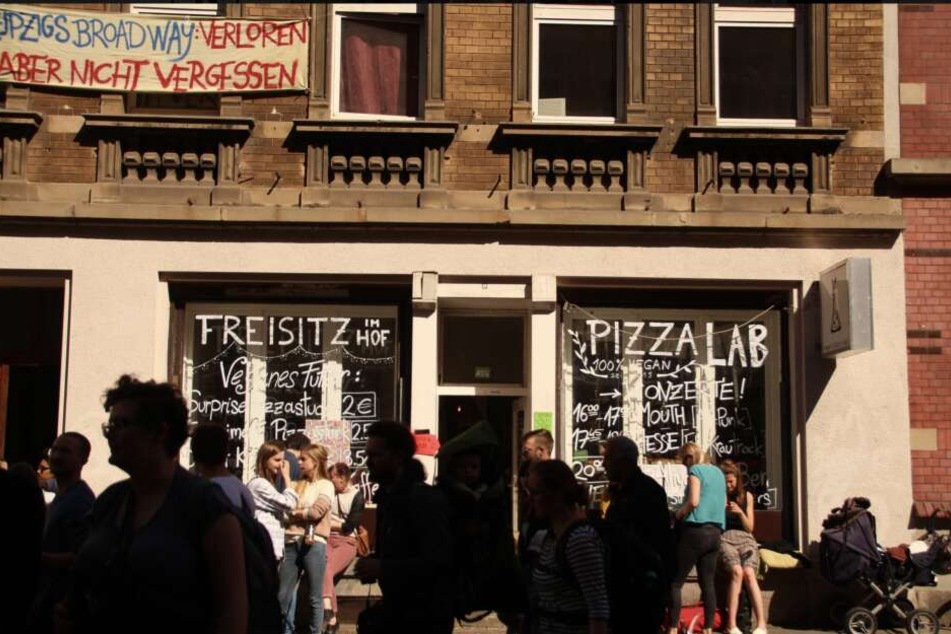 Früher einmal war die vegane Pizzeria ein "Fleischverteilungsstelle".