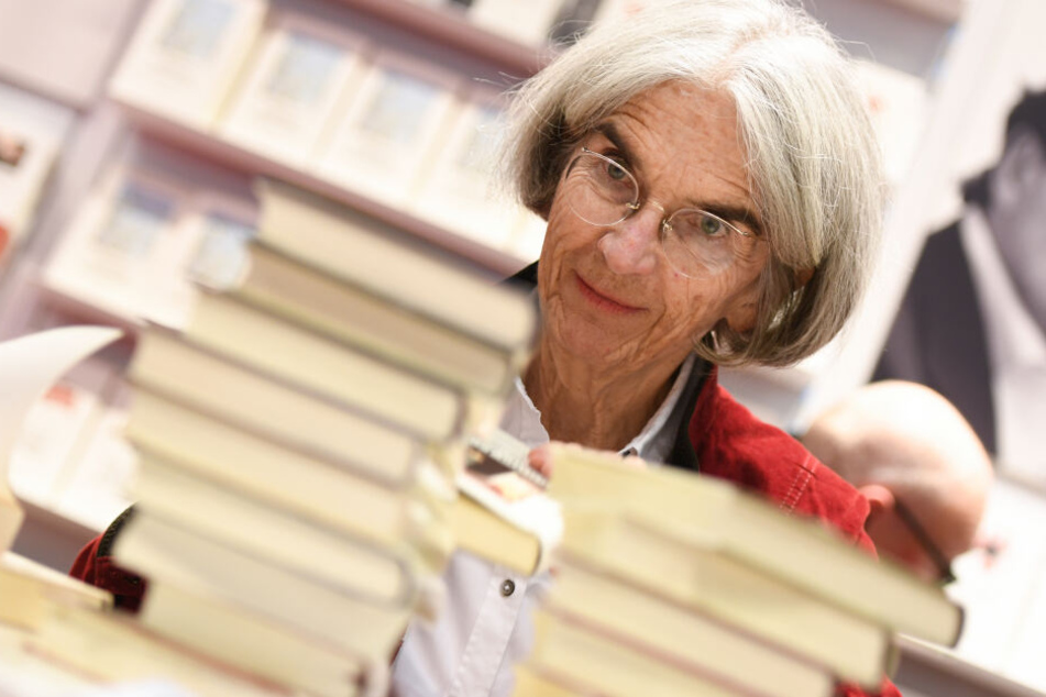 Bestsellerautorin Donna Leon (77) präsentiert heute Abend in Zwickau ihr neues Buch "Ein Sohn ist uns gegeben".