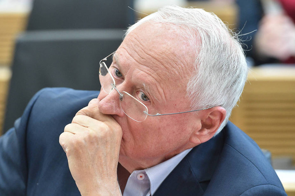 Der Linken-Politiker Oskar Lafontaine (73) hat sich für eine konsequente Steuerung der Zuwanderung ausgesprochen.