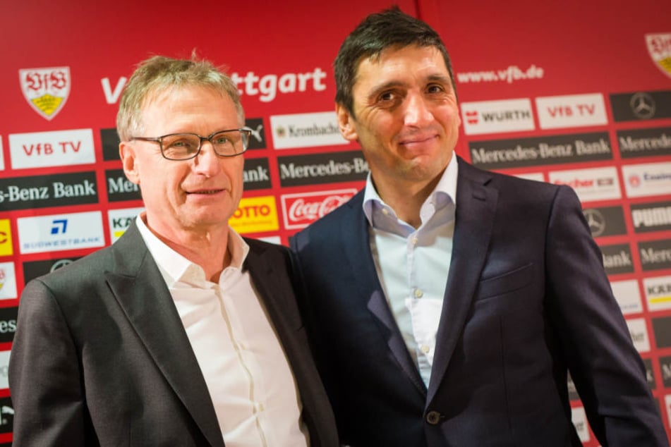 Gemeinsamer Auftritt von Michael Reschke (links) und Tayfun Korkut am Montagabend während einer Pressekonferenz. Reschke steht unter Druck.