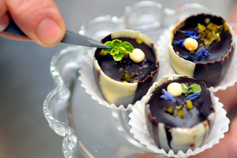 Thymian, Schokolade und Chili machen die zartschmelzende Blutwurstpraline zu einem Gaumenschmaus.