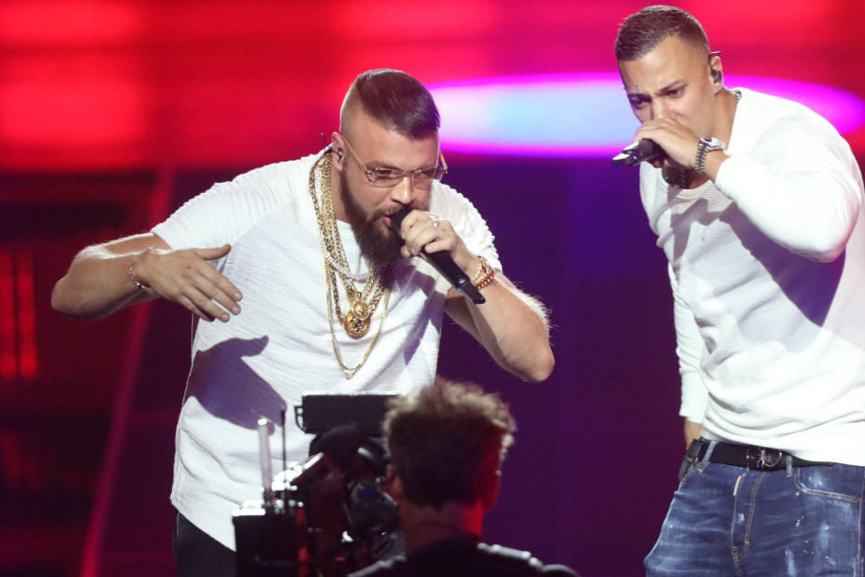 Kollegah (33, li.) und Farid Bang (31) rappen bei der 27. Verleihung des Deutschen Musikpreises Echo.