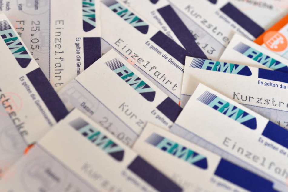 Über 100 e-Tickets des RMV sind gesperrt. (Symbolbild)