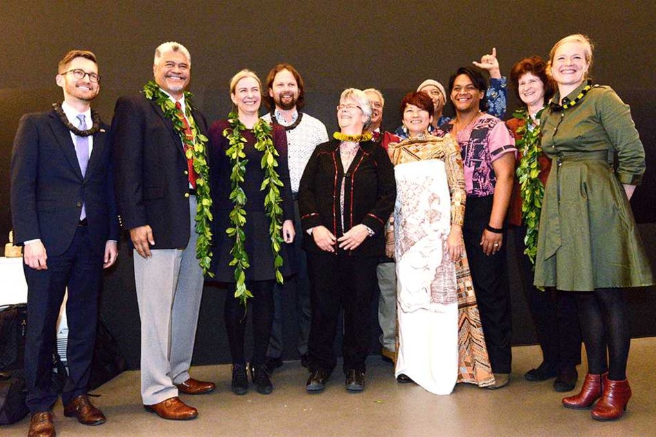 Die erste Rückgabe an Vertreter hawaiianischer Organisationen schlägt ein
neues Kapitel im Umgang mit menschlichen Gebeinen kolonialer Herkunft auf.