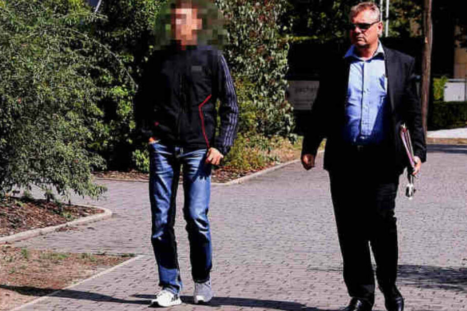 Daniel Z. (39,l.) gestand 2018 öffentlich, den Haftbefehl weitergeschickt zu haben.