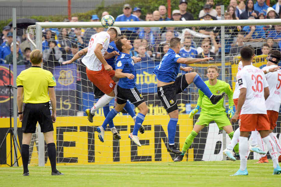 Der 1. FC Saarbrücken rang den SSV Jahn Regensburg nieder.