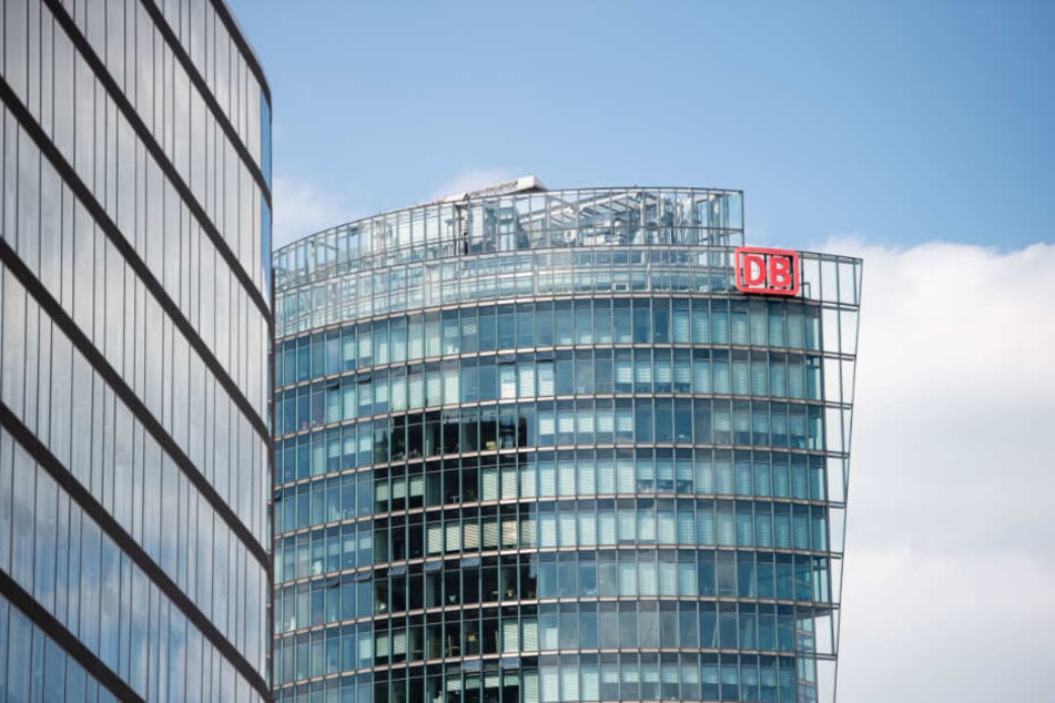 Die Konzernzentrale der Deutschen Bahn am Potsdamer Platz in Berlin.
