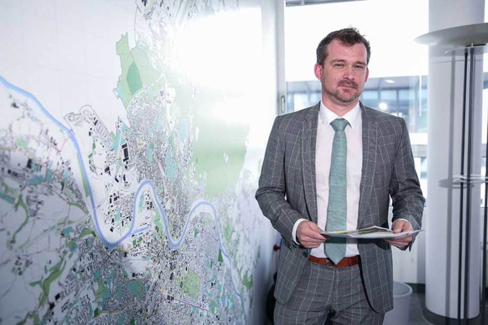 Baubürgermeister Raoul Schmidt-Lamontain (41, Grüne) stellte die Ergebnisse der Studie vor.