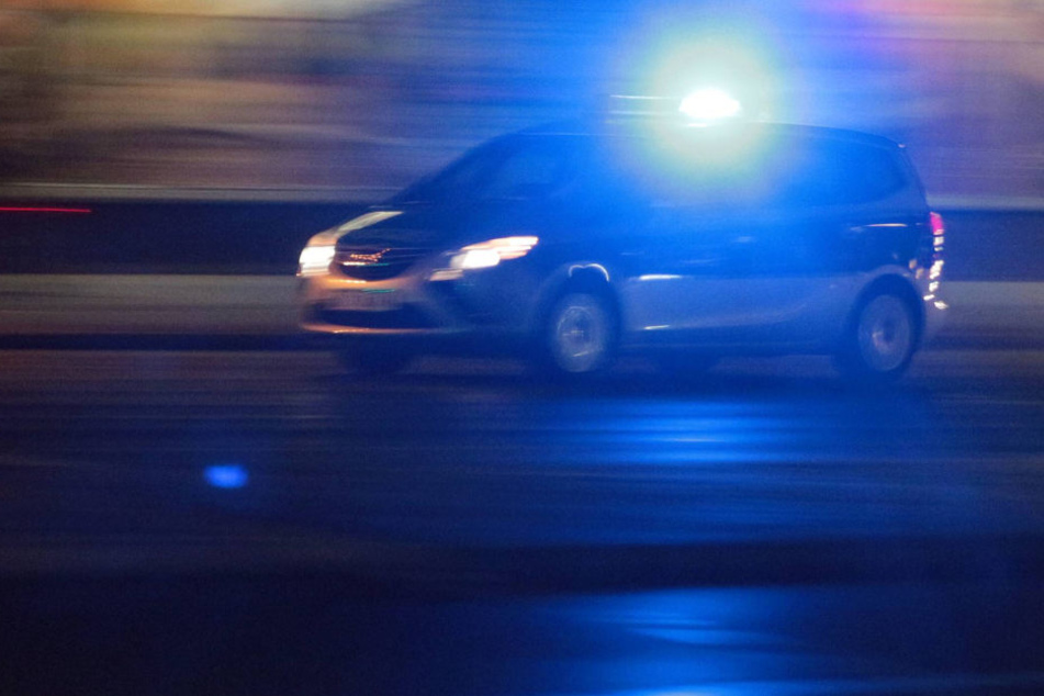 Da staunten die Beamten nicht schlecht: Ein 22-Jähriger wurde unter Drogen- und Alkoholeinfluss angehalten. Sein Wagen war nicht zugelassen (Symbolbild).