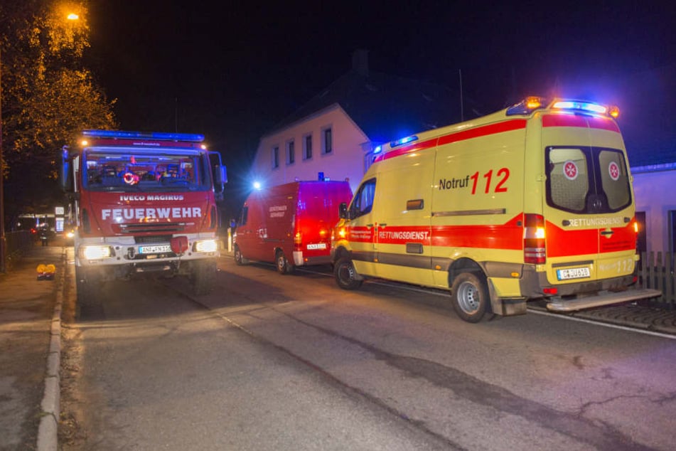 Im Ortsteil Cranzahl brannte am Dienstagabend ein Kinderwagen in einem Hausflur.