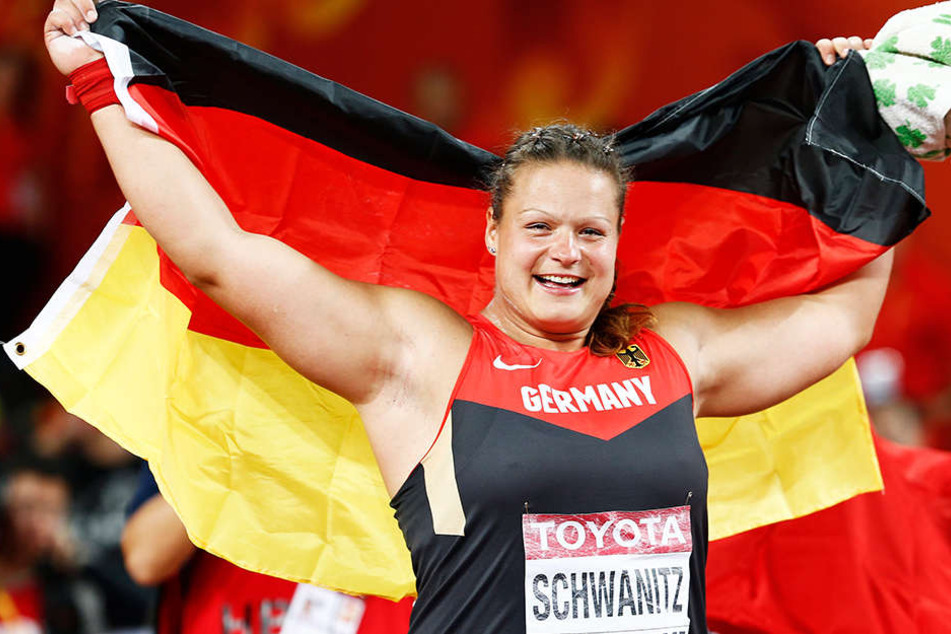 Die frisch gebackene Deutsche Meisterin im Kugelstoßen, Christina Schwanitz ist auf dem Weg zum ZDF verunglückt. (Archivbild)