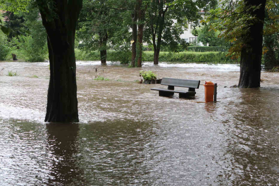 In Derenburg im Harz stand Ende Juli das Wasser meterhoch. bei Aufräumarbeiten wurde jetzt eine Leiche gefunden.