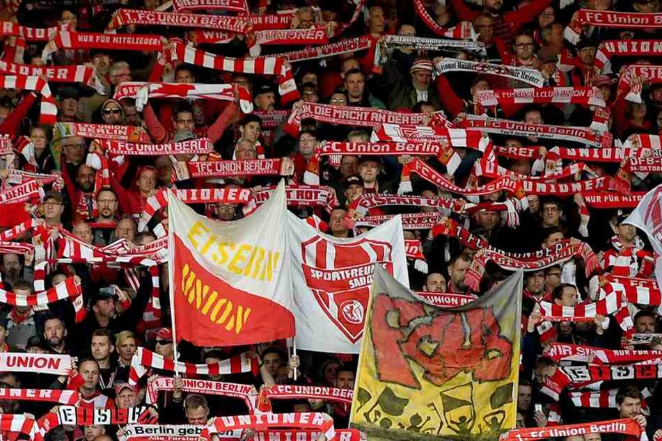 Union-Fans in voller Montur (Symbolbild).