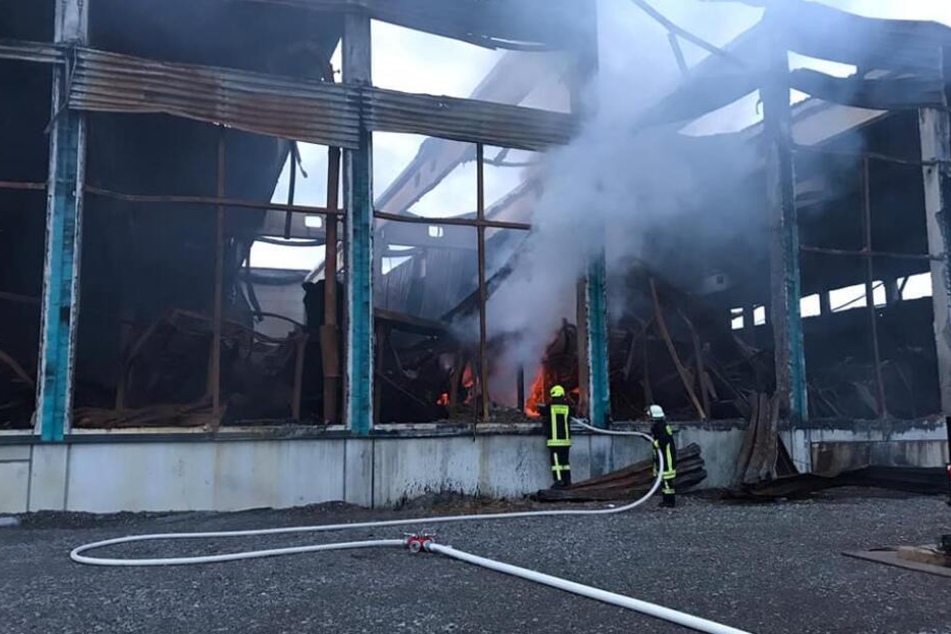 Erneut Feuer in Oederan: Brand in Lagerhalle