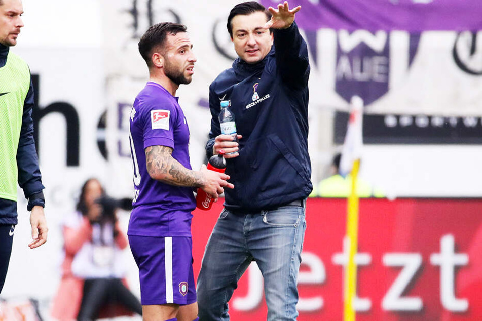 FCE-Trainer Daniel Meyer (r.) und Calogero Rizzuto.
