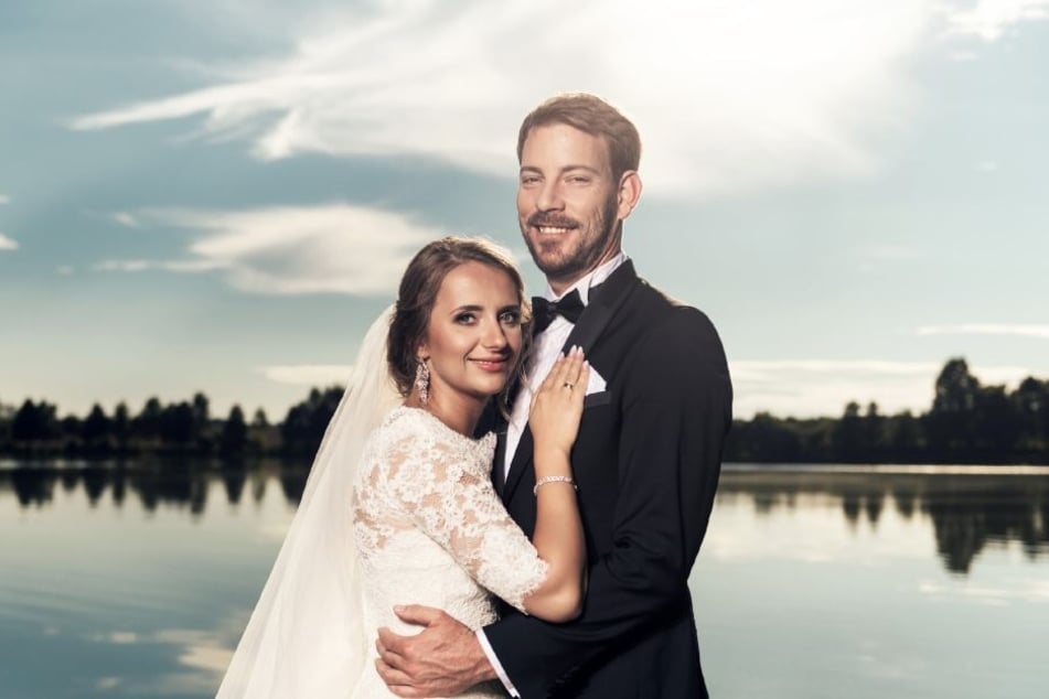 Im Juli heiratete das Paar zunächst in Annas Heimat Polen.