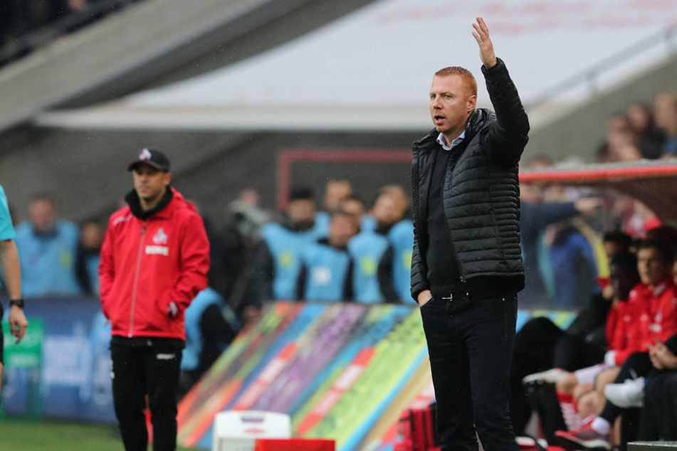 Maik Walpurgis musste in Köln mit ansehen, wie seine Dynamos völlig untergehen - an normales Coaching war da wohl nicht mehr zu denken.