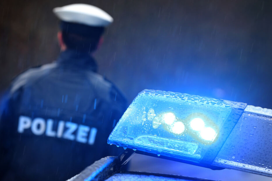 Die Polizei bittet Zeugen um Hinweise. (Symbolbild)