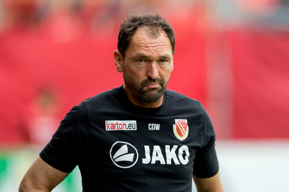 Ob Claus-Dieter Wollitz weiterhin Energie-Trainer bleibt, ist fraglich.