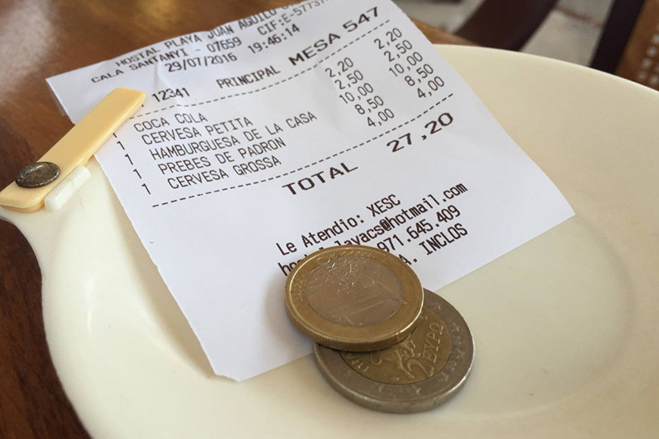 Die Methode eines Users Trinkgeld zu geben,
sorgte im Netz für einen Shitstorm. (Symbolbild)