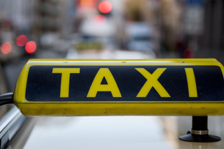 Die Anzahl der Taxi-Unternehmen im Freistaat sinkt - das gab der Verband zu bedenken. (Symbolbild)