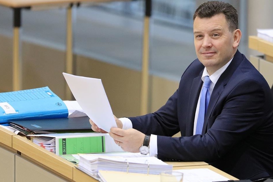 Finanzminister André Schröder im Landtag von Sachsen-Anhalt.