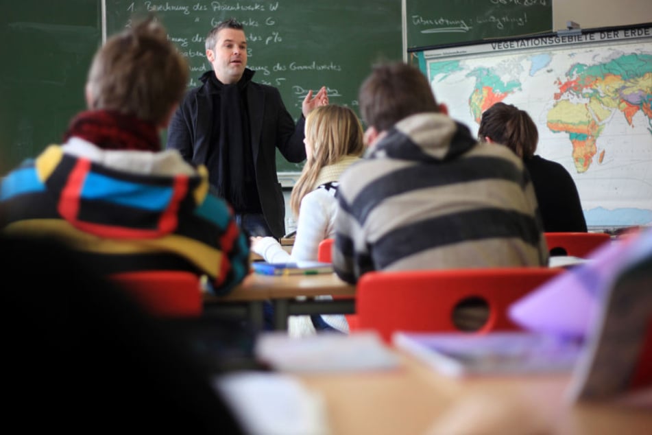 Derzeit besuchen 72.066 Schüler eine Hauptschule. Vor zehn Jahren waren es noch über 200.000. (Symbolbild)