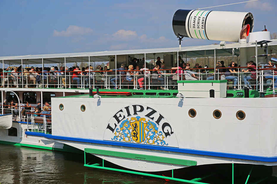 Alle Mann an Bord! Rund 300 Passagiere nahm der Dampfer Leipzig gestern mit
in Richtung Pillnitz.
