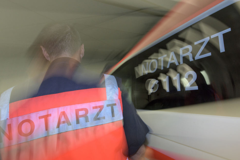 Der Motorradfahrer verletzte sich schwer und starb an den Folgen des Unfalls im Krankenhaus.
