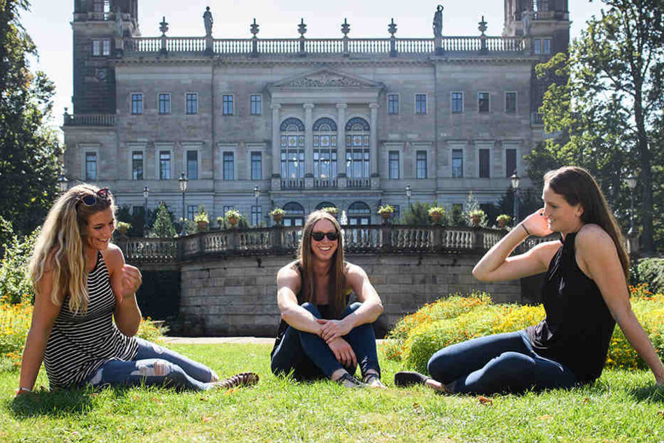 Jocelynn, Erin und Liz fallen in der Stadt allein durch ihre Körpergröße auf jeden Fall auf.
