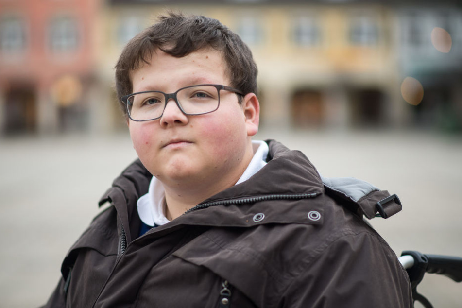 Nach dem Videodreh für ein Schulprojekt wurde Jochen von einem Mitschüler angerempelt und stürzte mit dem Kopf auf einen Bordstein. (Archiv)