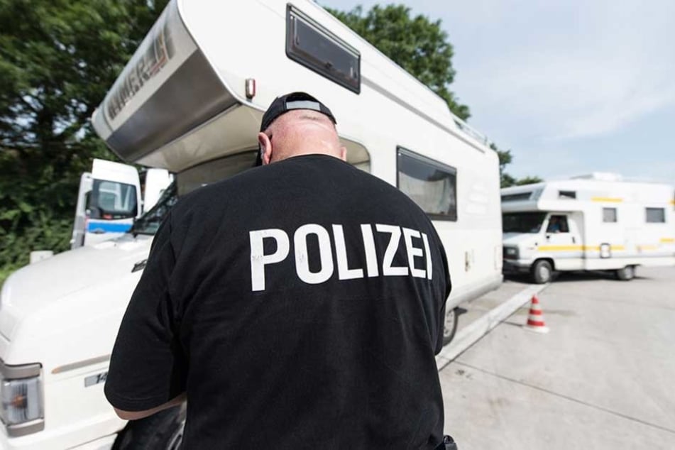 Bei der Kontrolle eines Wohnmobils stellte die Polizei gravierende Mängel fest (Symbolbild).