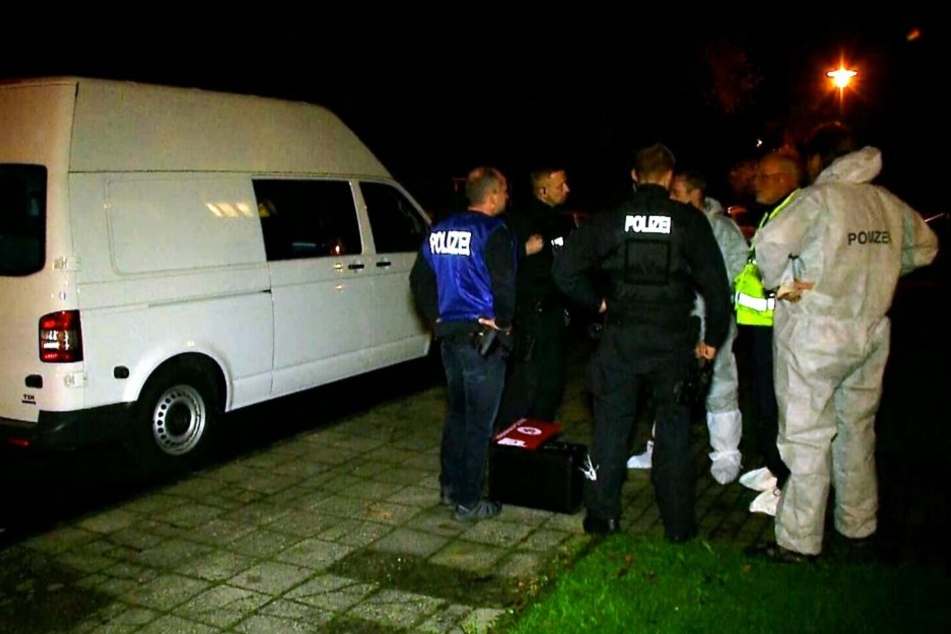 Noch am Abend sicherte die Kripo wichtige Spuren in der Wohnung der 85-Jährigen.