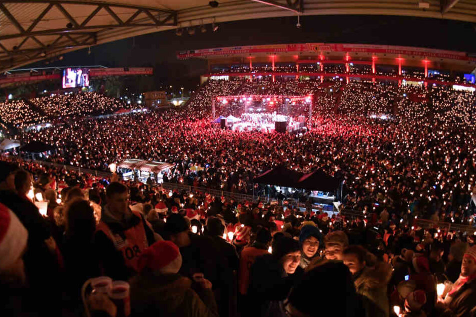 Am 23. Dezember findet wieder das traditionelle Weihnachtssingen beim 1. FC Union Berlin statt.