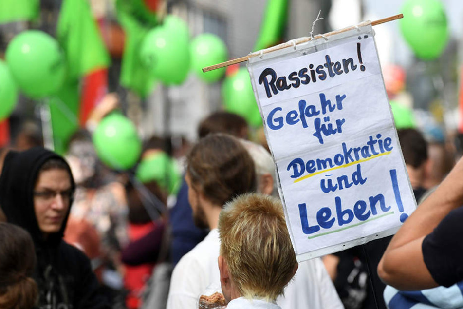 Die Gegendemo wurden von Parteien wie Gründe, Linke und SPD unterstützt.
