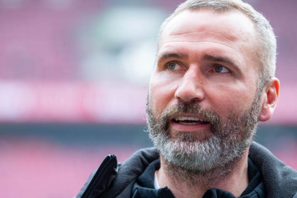 Wird er der neue VfB-Trainer? Holstein-Kiel-Coach Tim Walter wird heiß gehandelt.