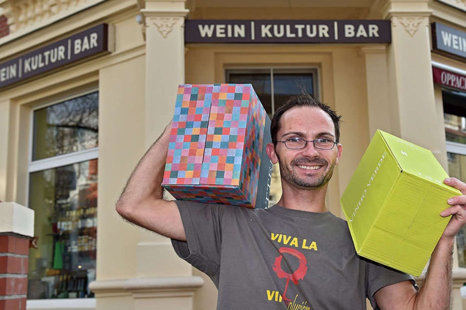 In der Striesener WeinKulturBar von Silvio Nitzsche (42) fängt das Vergnügen
schon beim Lesen der Weinkarte an.