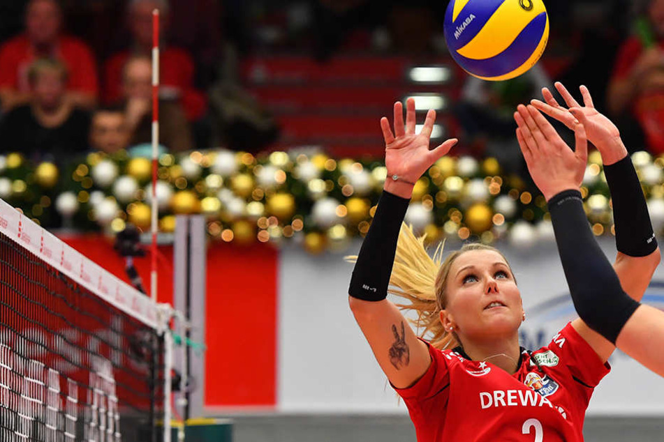 Zuspielerin Mareen Apitz und ihre Teamkolleginnen reisen nun in die Schweiz.
